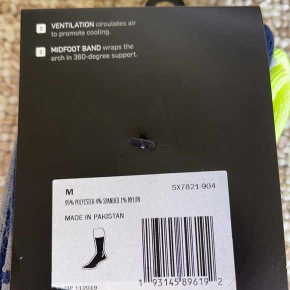 Nike Everyday Cushioned Crew Socks with Dri-Fit Technology, 3-pack - Picture 4 of 16